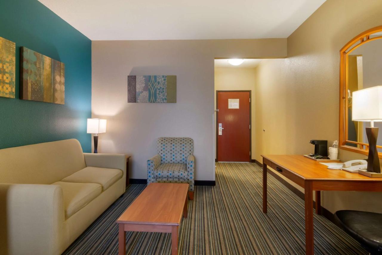 Western Governors And Hotel 3*
