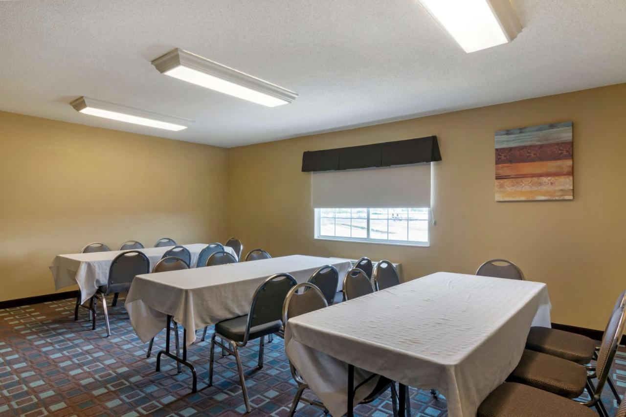 Western Governors Inn&suites Hotel Wichita