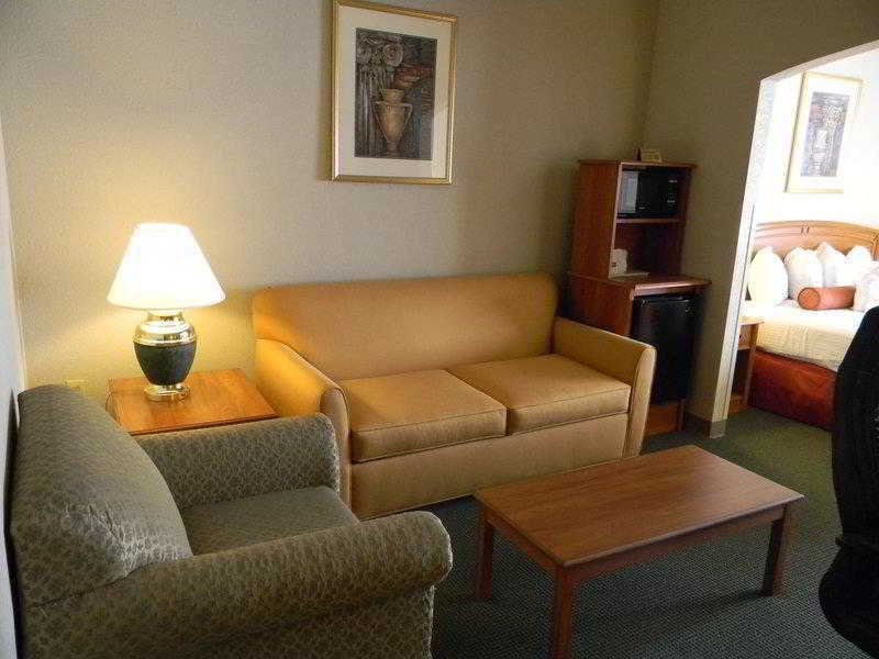 Western Governors Inn&suites Hotel