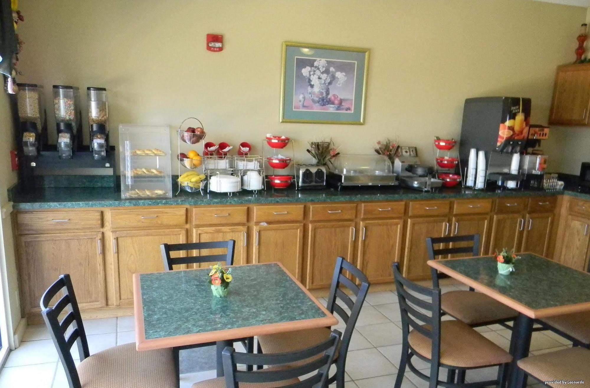 Western Governors Inn&suites Hotel 3*