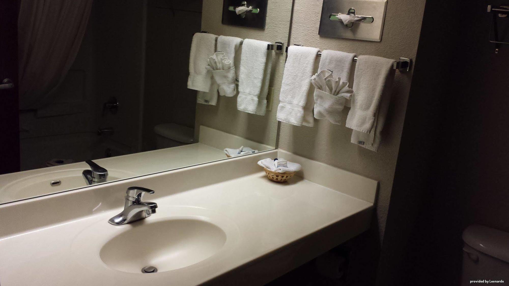 Western Governors Inn&suites Hotel Wichita